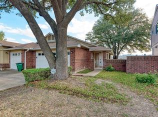 1011 Markham Ln APT A, Austin, TX 78753