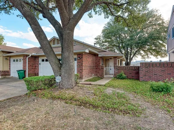 1011 Markham Ln APT A, Austin, TX 78753