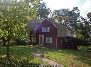 3012 Cedarwood Ln, Falls Church, VA 22042