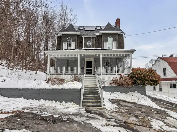 29 Houghton Ct, Leominster, MA 01453