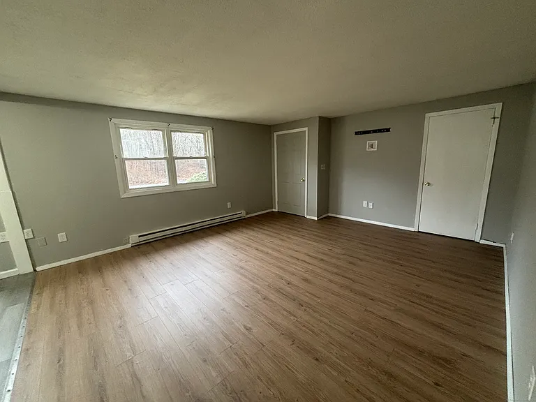 9 White Oak Rd #D — Photo 10