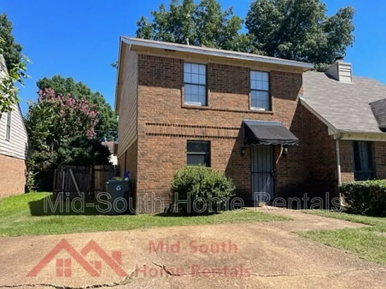 4206 Cedartree Dr — Photo 1
