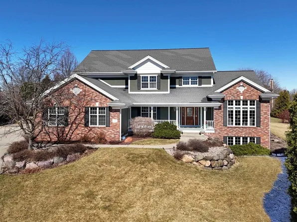 2996 Sahara Circle, Fitchburg, WI 53711