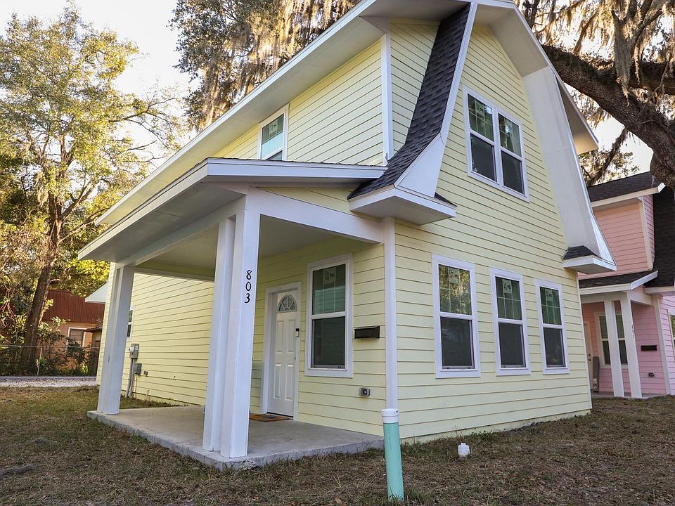 1st image of 803 NW 4th Pl