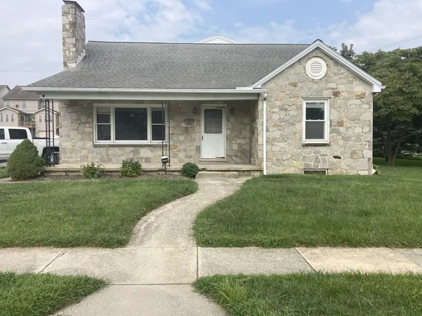 40 Moul Ave, Hanover, PA 17331