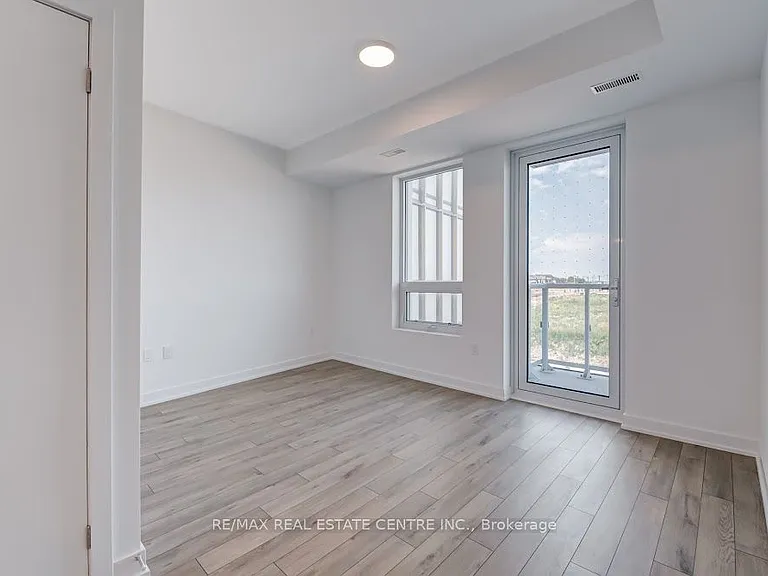 1005 Dundas St E #238 — Photo 10