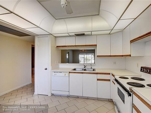 3rd image of 3306 Aruba Way APT E3