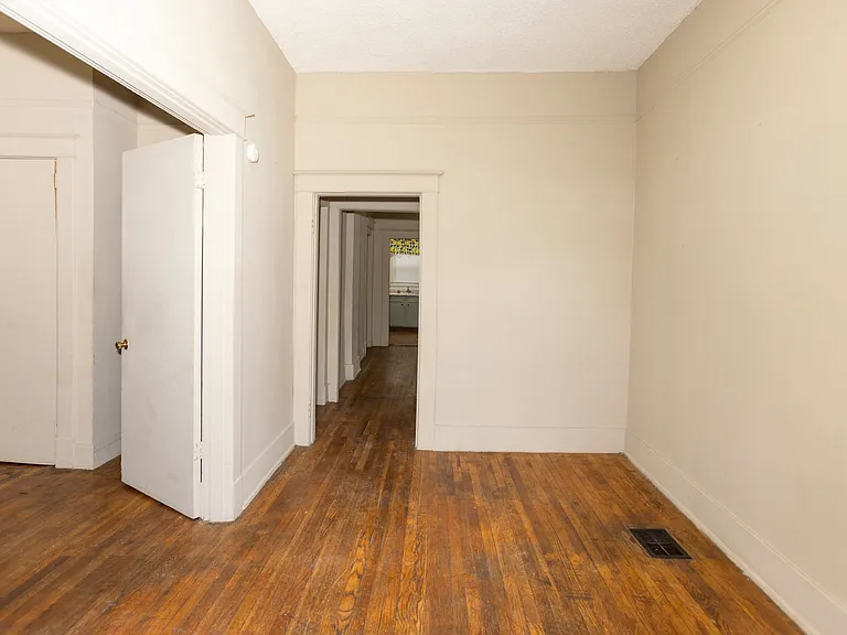 1011 Oakview St #1 — Photo 15