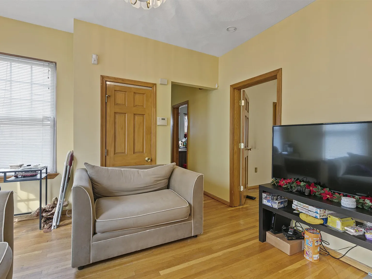 2 bed, 800 sqft, $3,200 — Photo 3