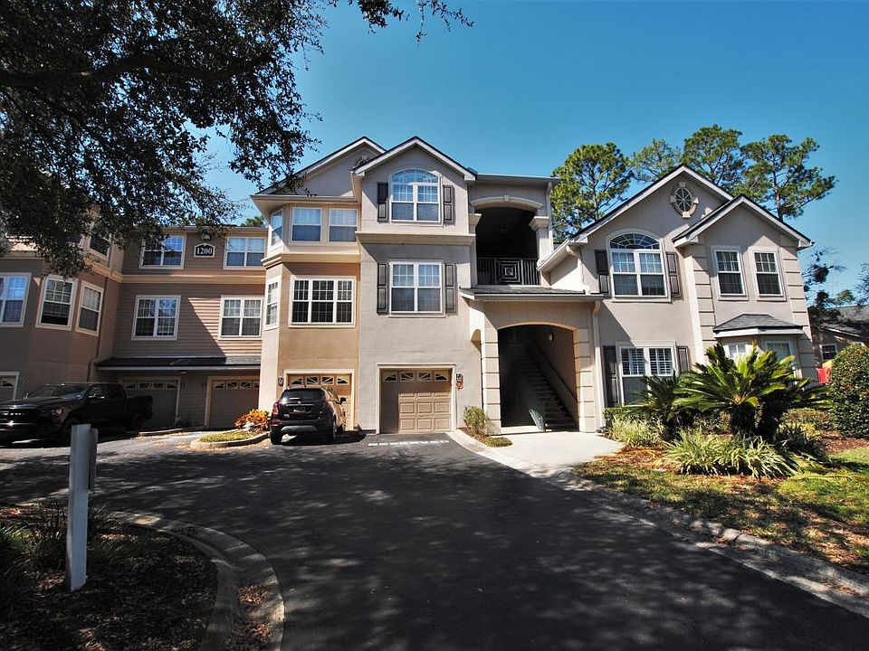 1st image of 13810 Sutton Park Dr