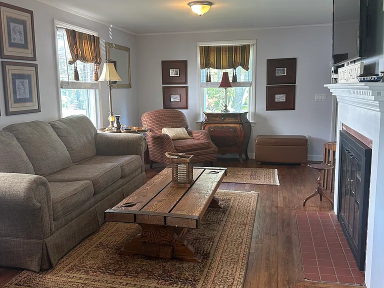 77 Wilson Ave — Photo 4