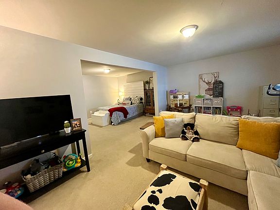 5th image of 1135 Mare St