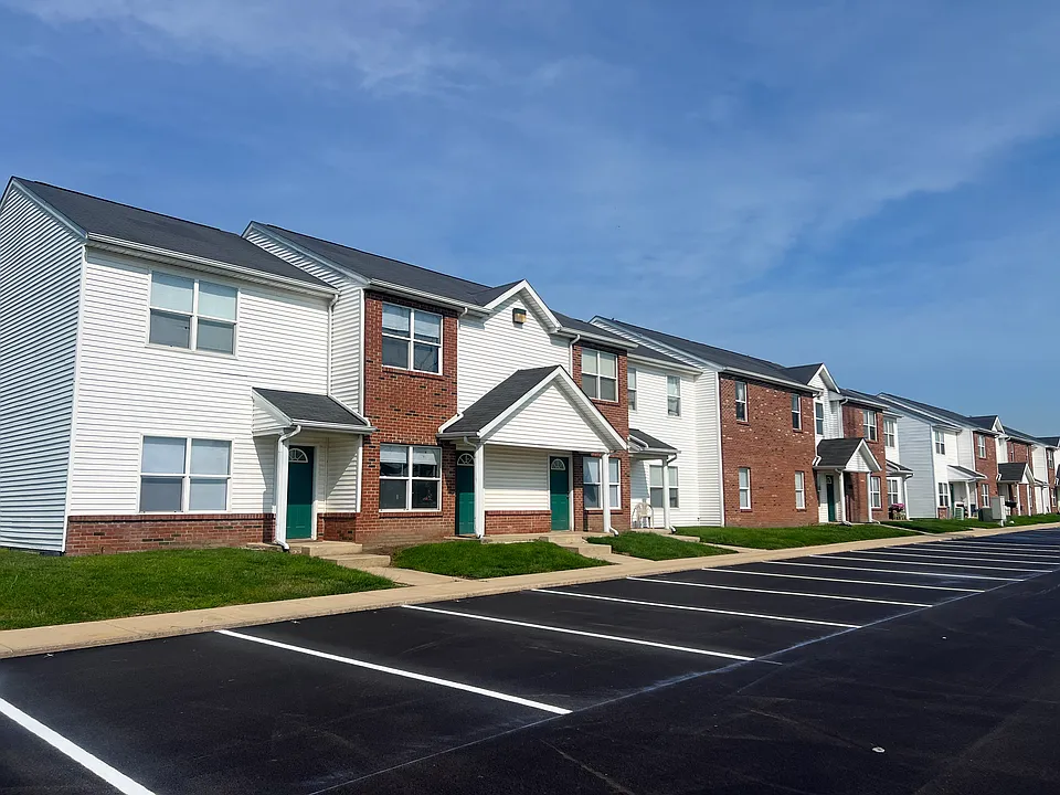 3983 Amelia Ave #11