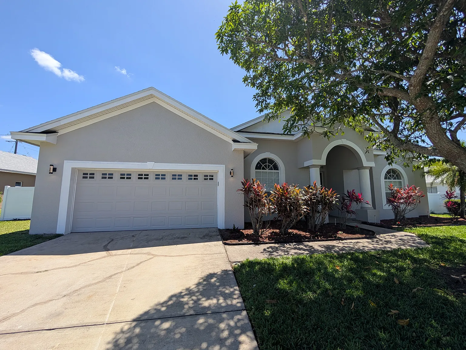 4 bed, 2525 sqft, $2,650 — Photo 3