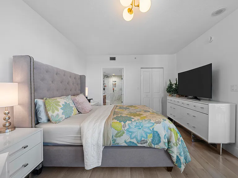 347 N New River Dr E #1203 — Photo 18