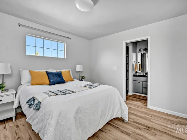 2261 S Challenger Ln APT 201, Boise, ID 83705