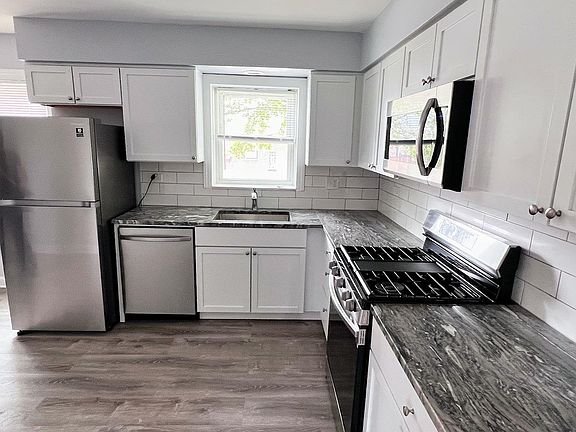 4th image of 6059 W Montrose Ave #1