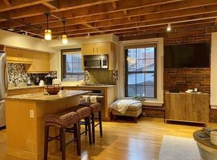 107 Broad St #6A, Boston, MA 02110