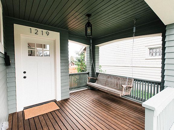 4th image of 1219 S Ainsworth Ave