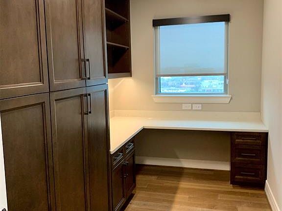 5th image of 2325 N Akard St #1101