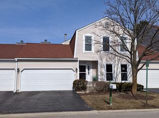 962 Burgess Cir, Buffalo Grove, IL 60089