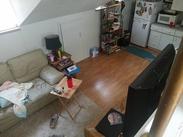 1112 Chestnut Ridge Rd — Photo 1
