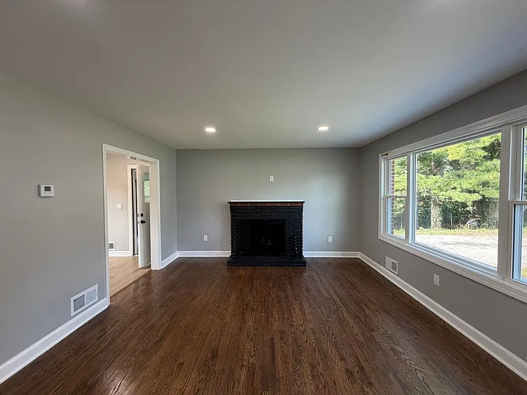 3442 Kershaw Rd NW — Photo 8
