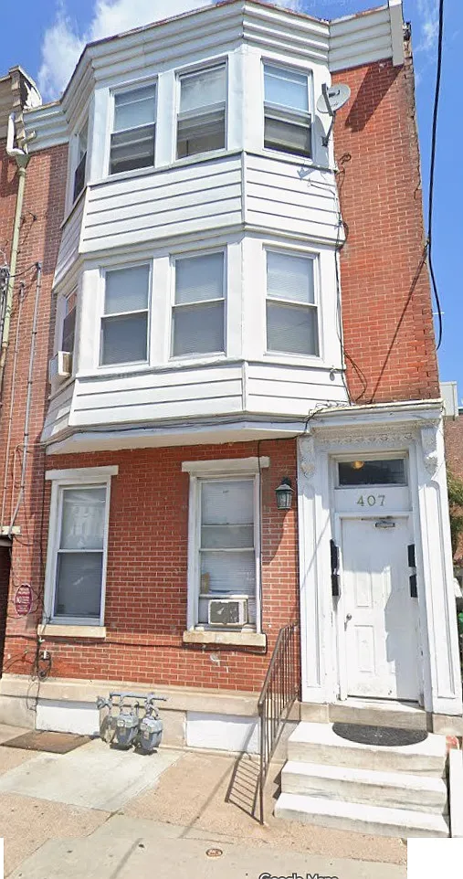 8th St - 407 W - 2 — Photo 1