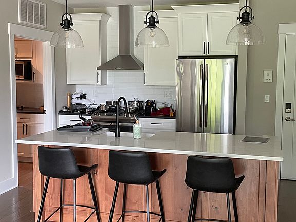 2nd image of 116 West Ave #203