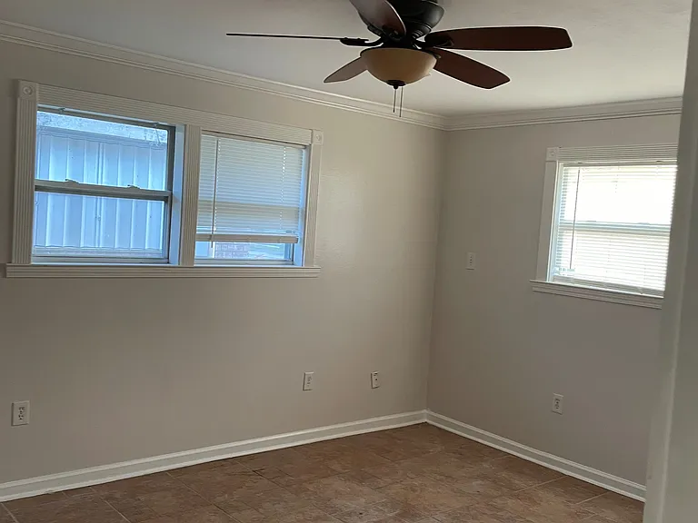 6800 Dorchester St — Photo 7