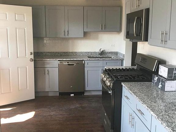 2nd image of 4625 S Lake Park Ave