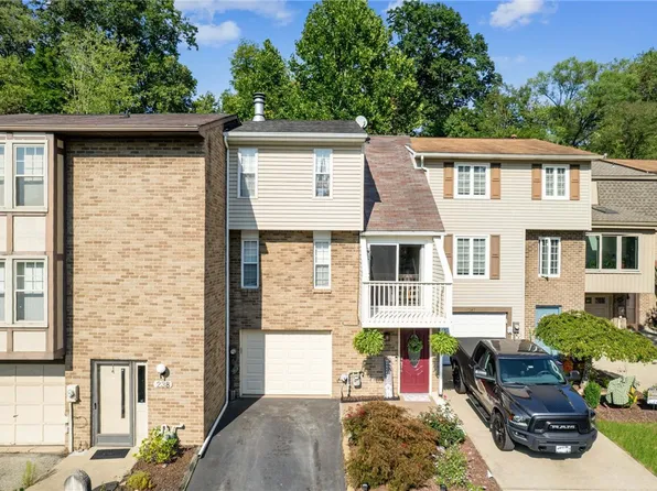 240 Timber Dr, Trafford, PA 15085