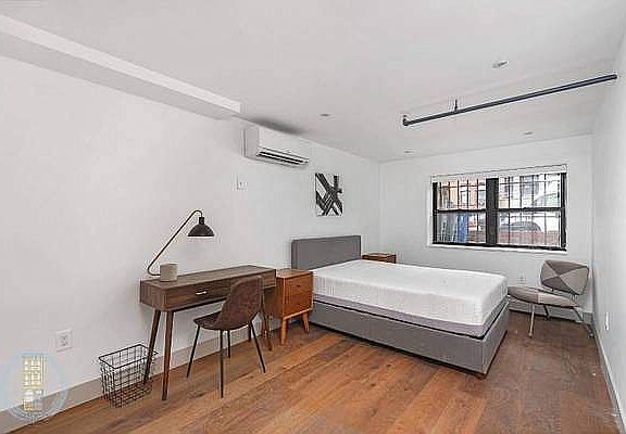 3rd image of 1163 Dean St #1L