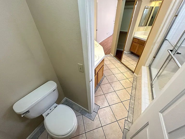 4552 Bradpoint Dr — Photo 23