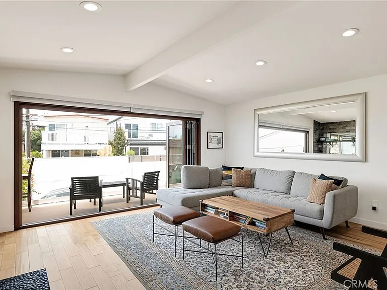 1214 1st Pl — Photo 18