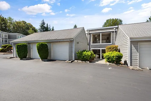 4202 Factoria Blvd SE #D1 Photo 1