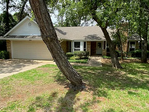 204 Bremen Dr Photo 1