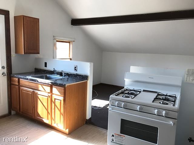 2nd image of 94 Exchange St Fl 2