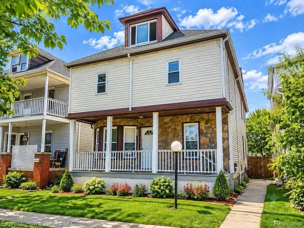 3845 Edwin St, Hamtramck, MI 48212