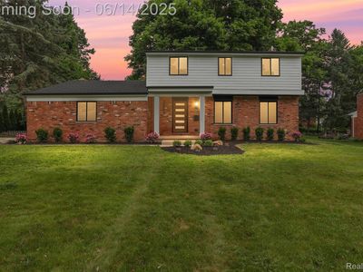 2084 Kristin Dr, Troy, MI, 48084
