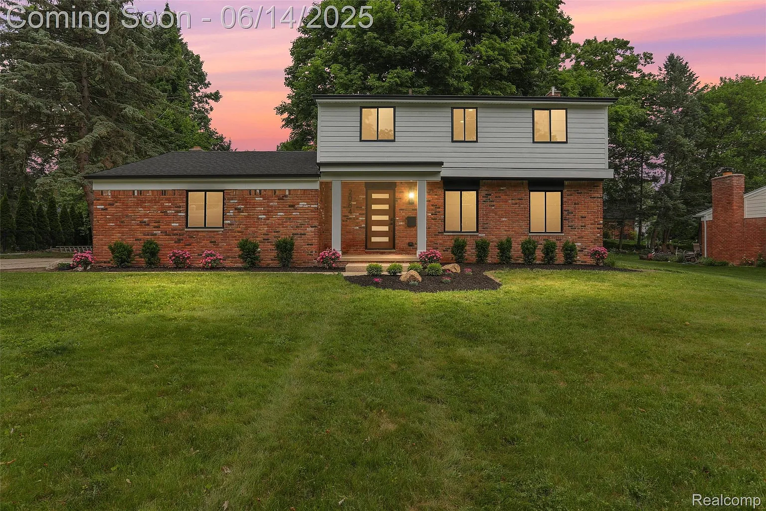 2084 Kristin Dr photo 1