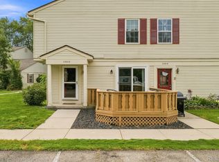 33616 Bayview Dr, Chesterfield, MI 48047