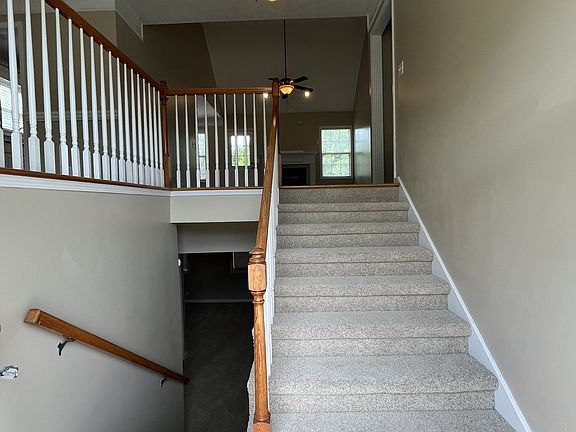 3rd image of 621 Winding Bluff Way