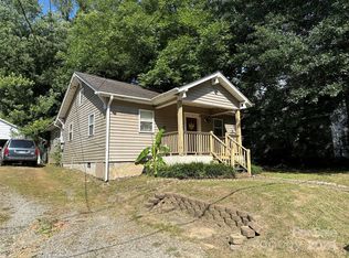 109 Hickory St SW, Lenoir, NC 28645
