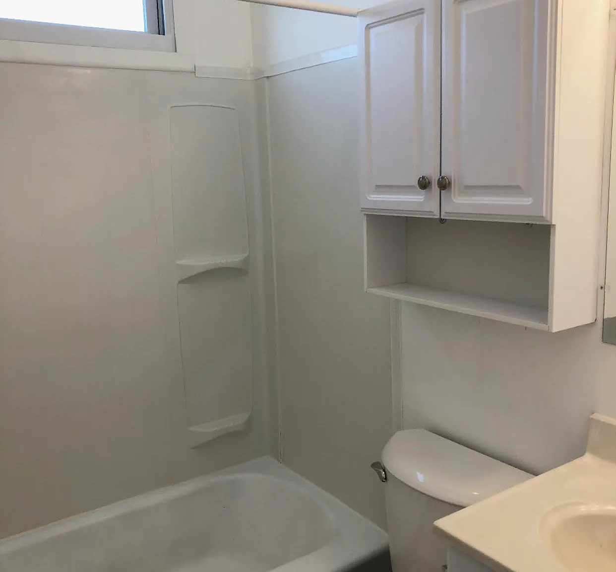 2 bed, 800 sqft, $2,000 — Photo 3