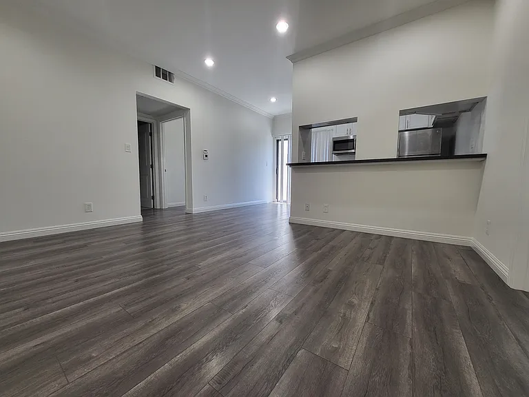 3819 Country Club Dr #203 — Photo 4
