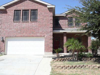 616 Ovenbird Thicket Dr, Laredo, TX, 78045