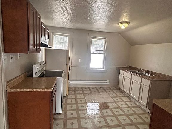 3rd image of 2804 Abbott St #2804