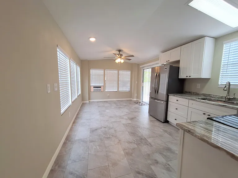 219 33rd St W #27 — Photo 10