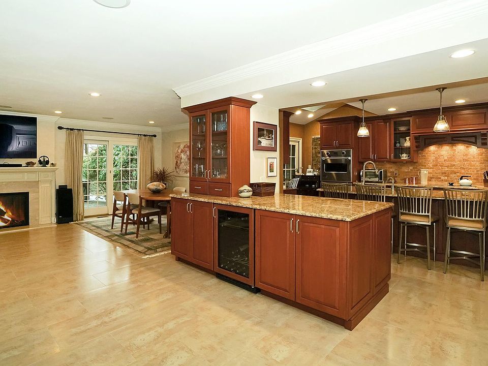 1st image of 109 Estate Dr